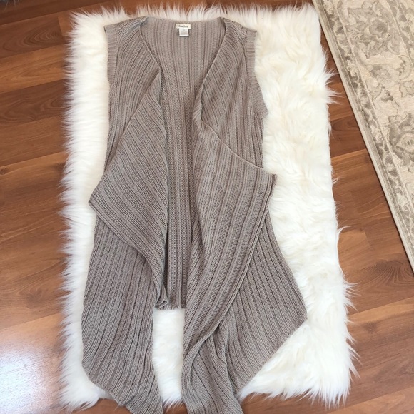 Neiman Marcus Sweaters - Neiman Marcus XS Women’s Stone Colored Cardigan